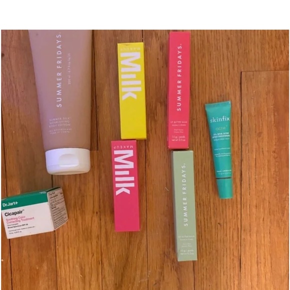 Hottest, hardest to find for your teens, and best sellers - Picture 1 of 1